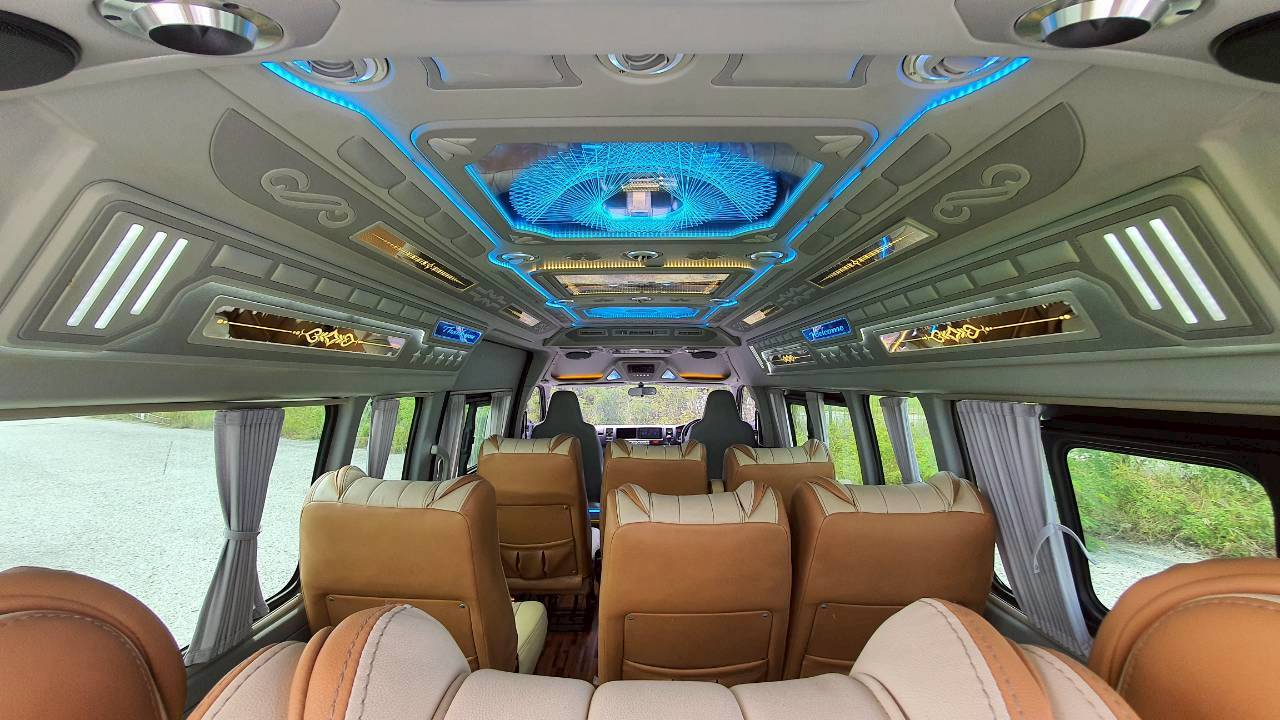 TOYOTA COMMUTER 3.0 A/T 2016