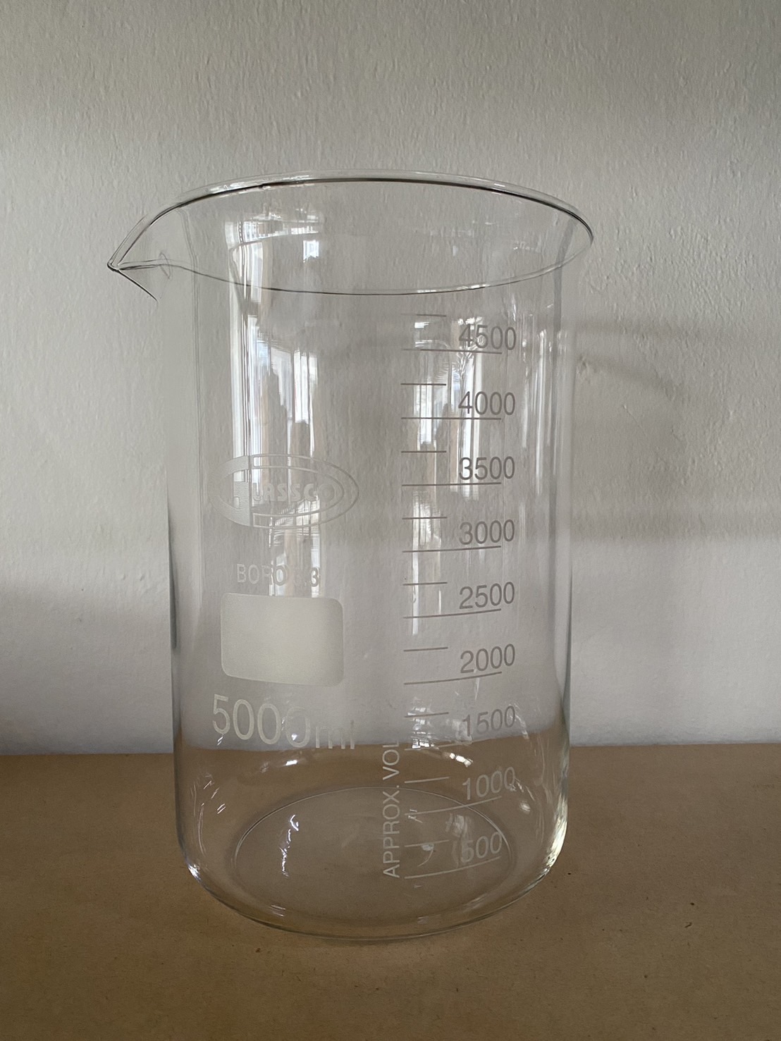 บีกเกอร์แก้วทรงเตี้ย 5000 ml Beaker low-form "Glassco" UK
