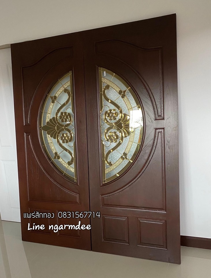 ประตูไม้สักกระจกนิรภัยบานคู่