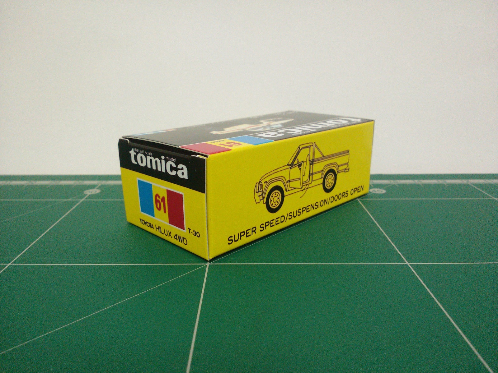 กล่องพิมพ์ Reproduction Box สำหรับ Tomica Black Box No.61 Toyota Hilux 4WD (กล่องเปล่า, ไม่มีรถ)