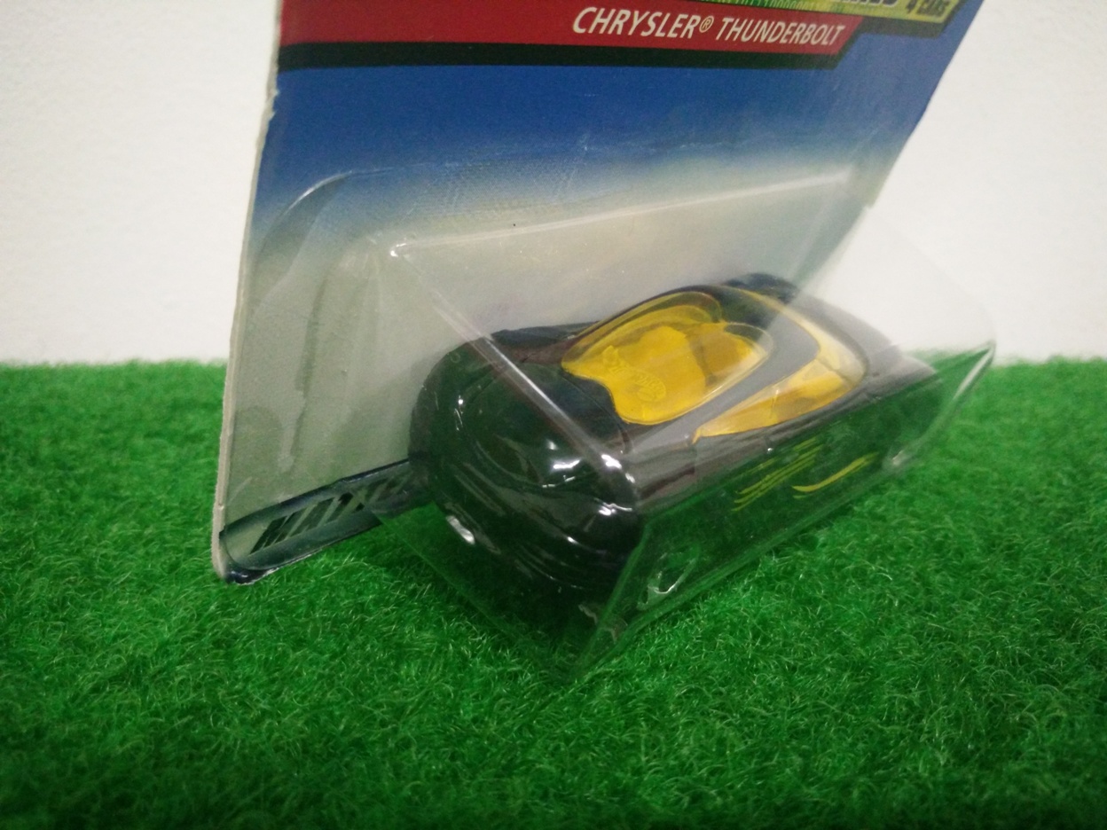 Hot Wheels Chrysler Thunderbolt; Future Fleet 2000 Series #4 of 4