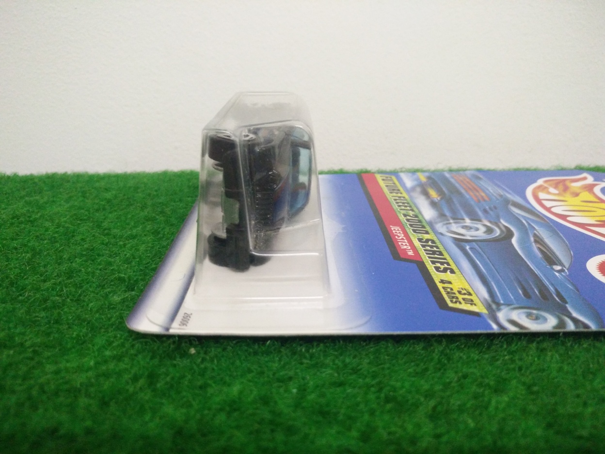 Hot Wheels Jeepster; Future Fleet 2000 Series #3 of 4