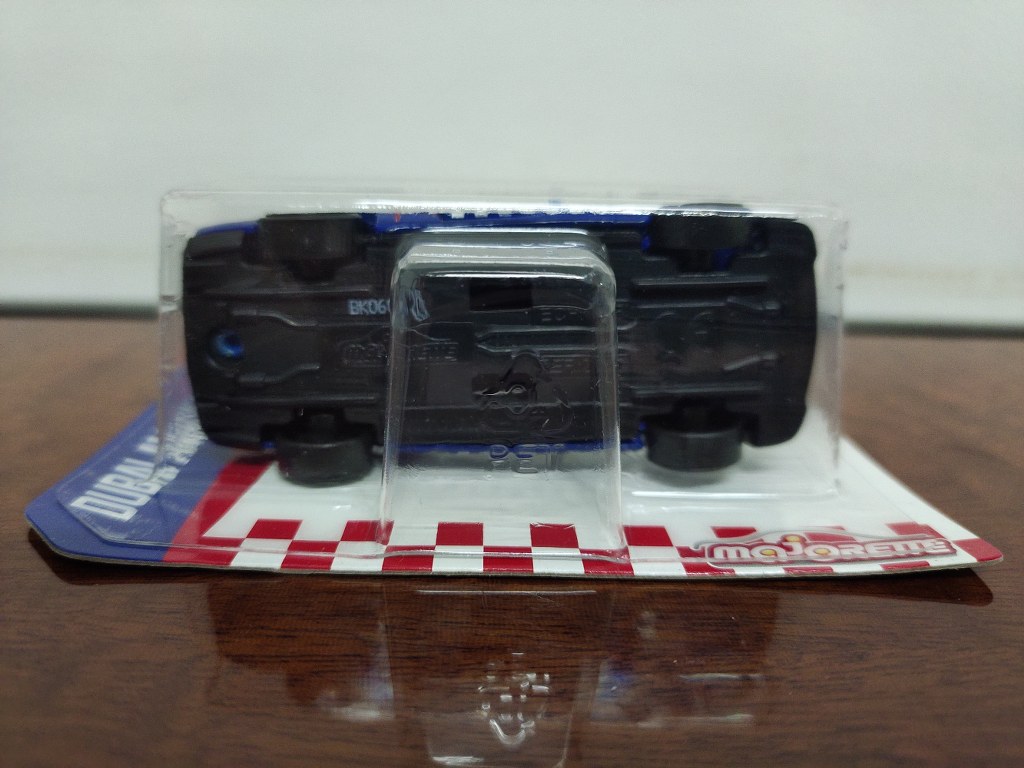 Majorette Dubai Ambulance super cars