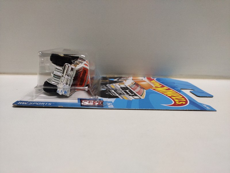 Hot Wheels HW Sports: Chevy Blazer 4x4 # 6/10