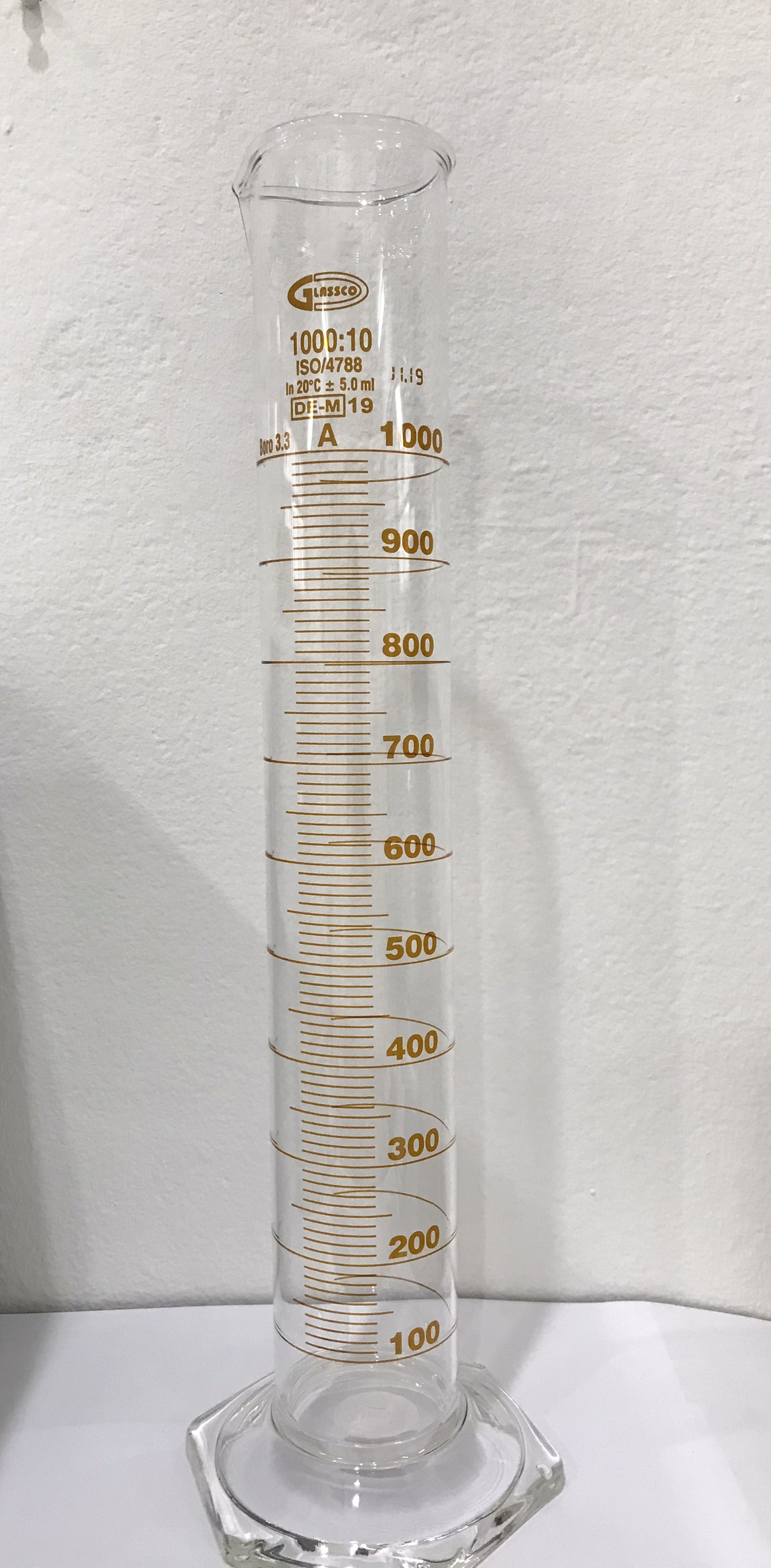 กระบอกตวงแก้ว 1000 ml "Glassco" Class A Glass Measuring Cylinder