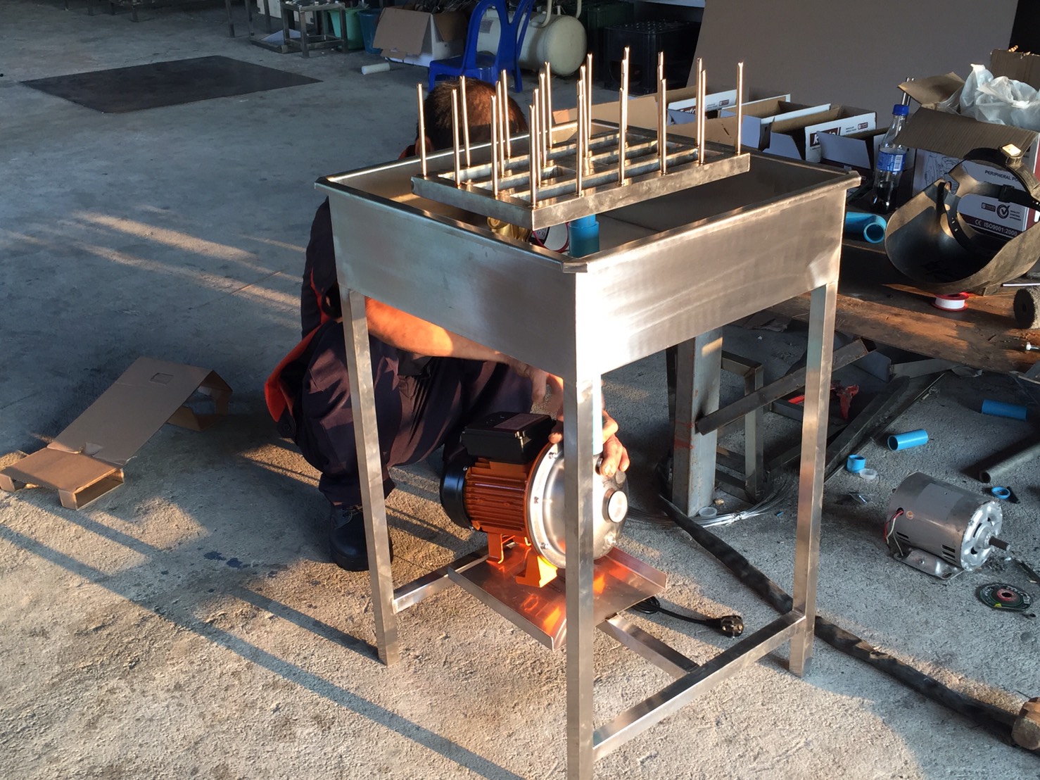 เครื่องล้างขวด24หัว(มีปั๊ม)