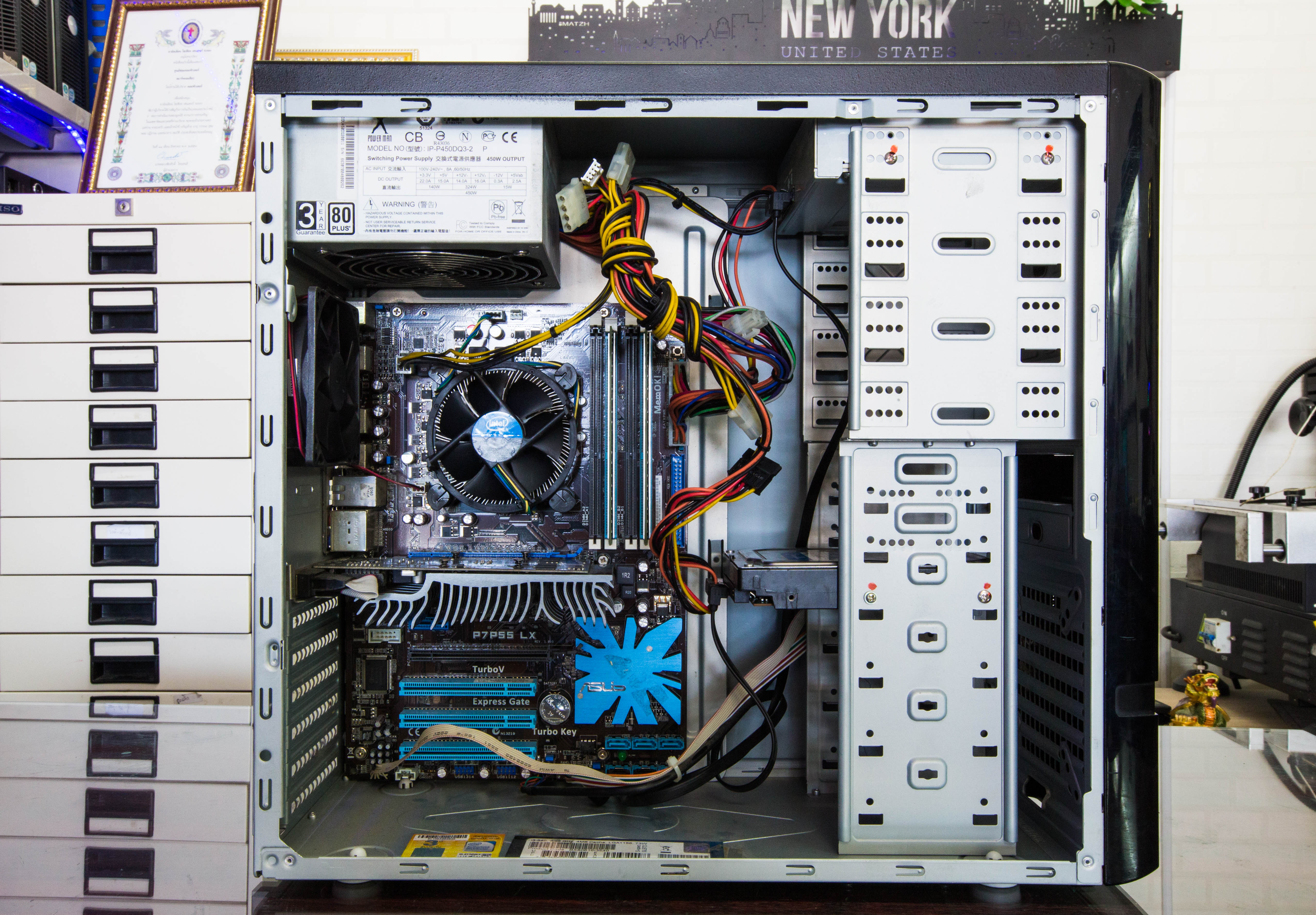 I3 3.7Ghz RAM4GB VGA1GB HDD250GB