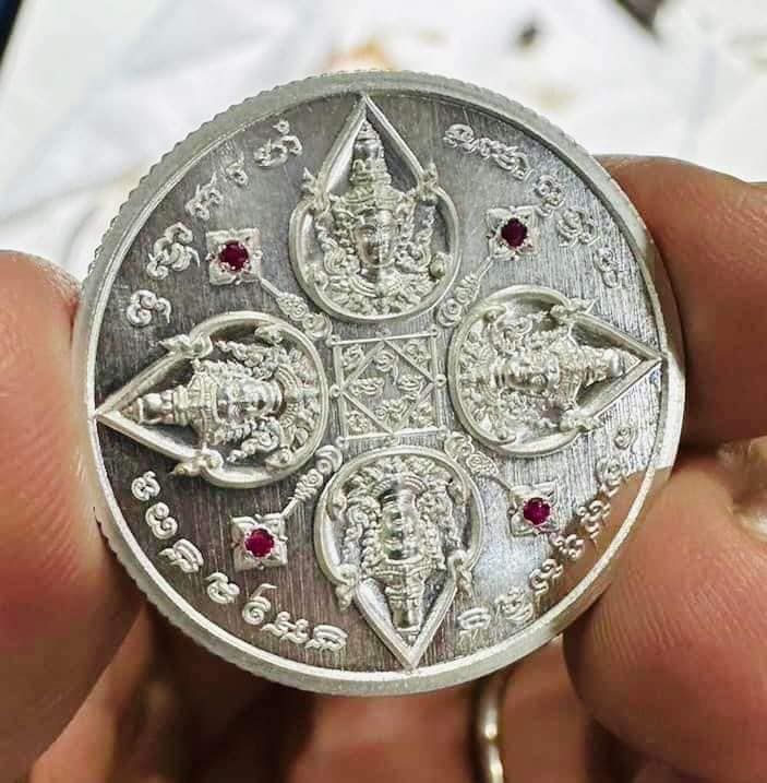 พรพระพรหม168 วัตถุมงคล เนื้อทองแดง/ทองทิพย์ พิมพ์ กลม/ใข่(มีพร้อมส่ง)