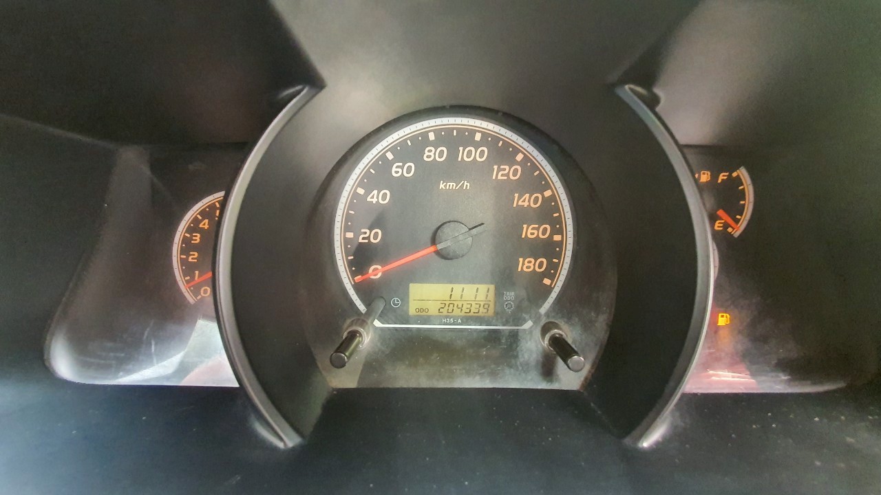 TOYOTA COMMUTER 2.7 CNG M/T 2012