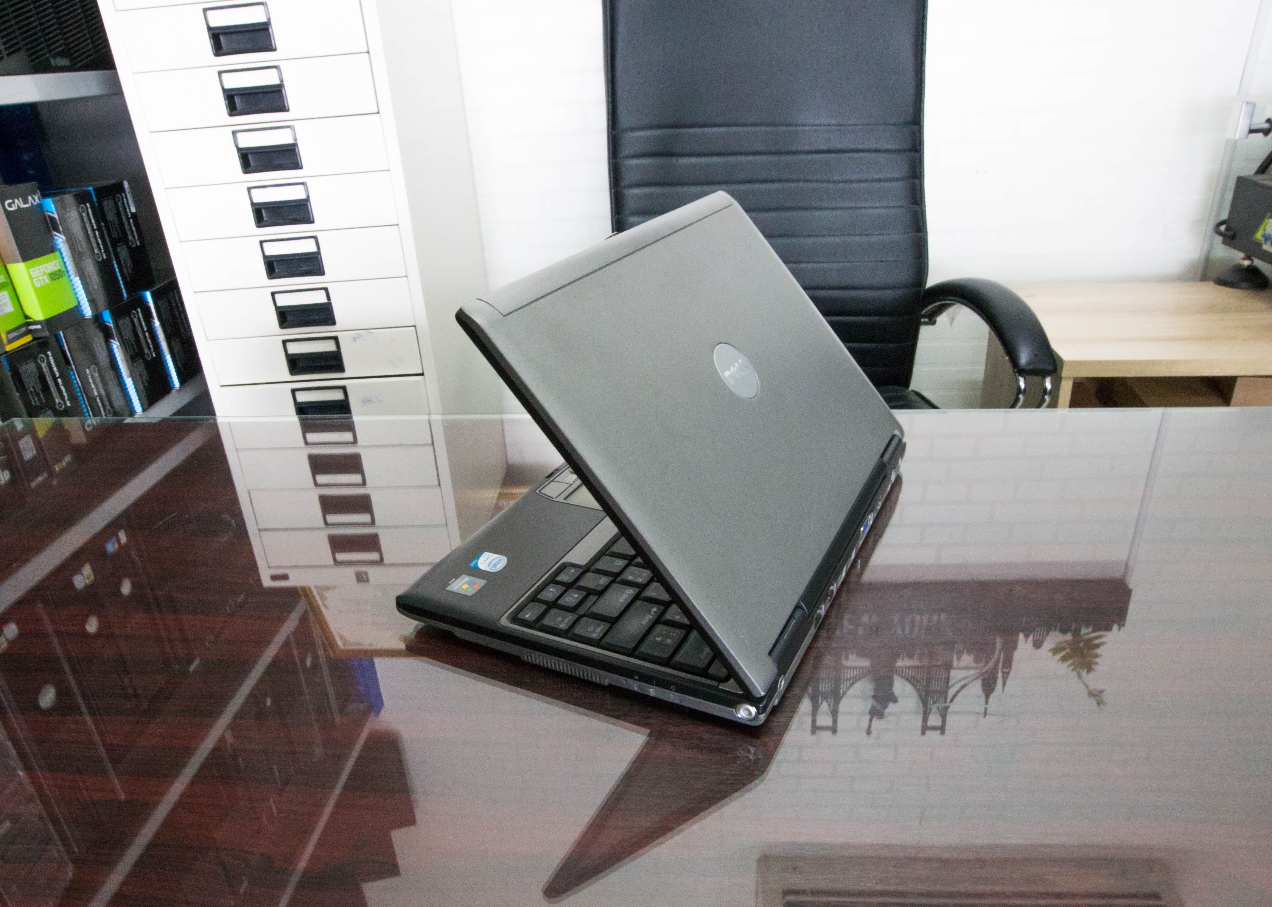 DELL Latitude D430