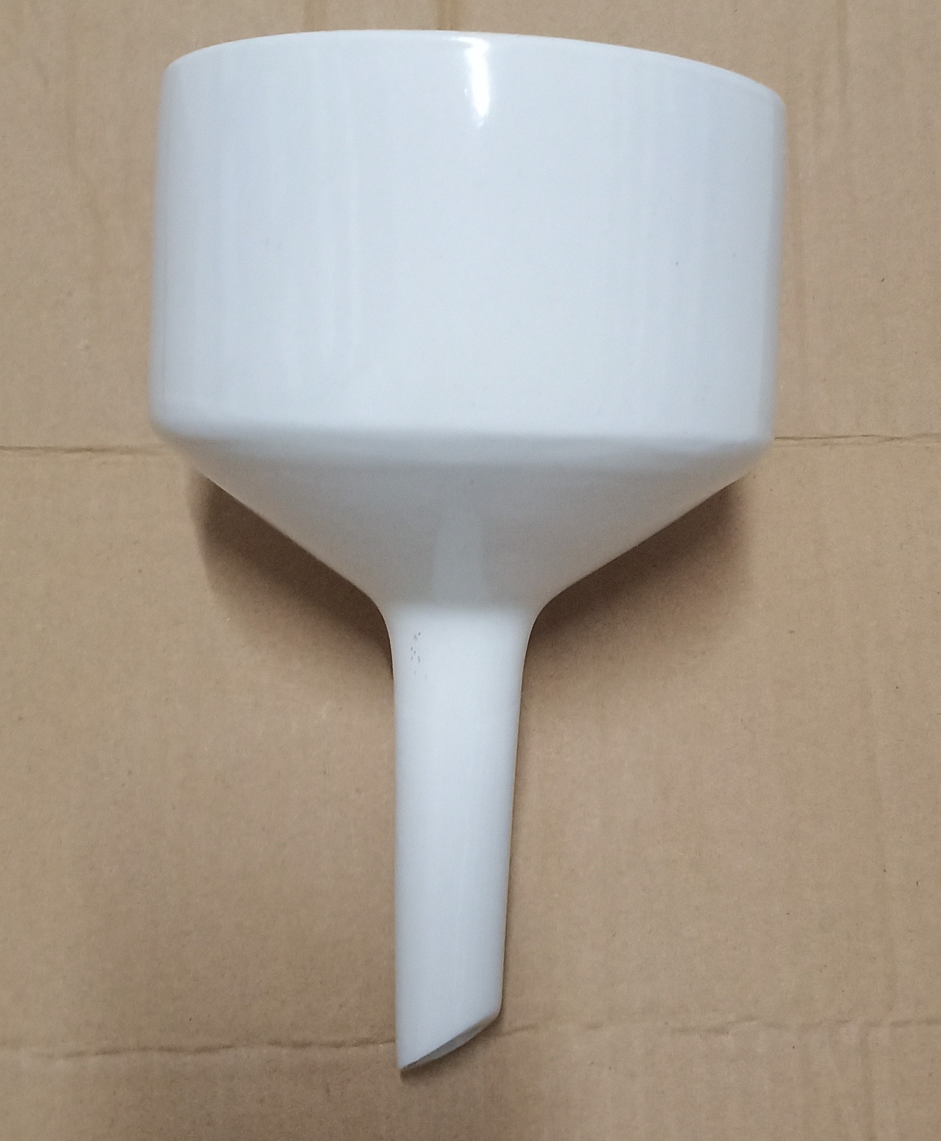 กรวยกรองบุชเนอร์ จีน ศก.ภายใน 110 mm Buchner Funnel Porcelain