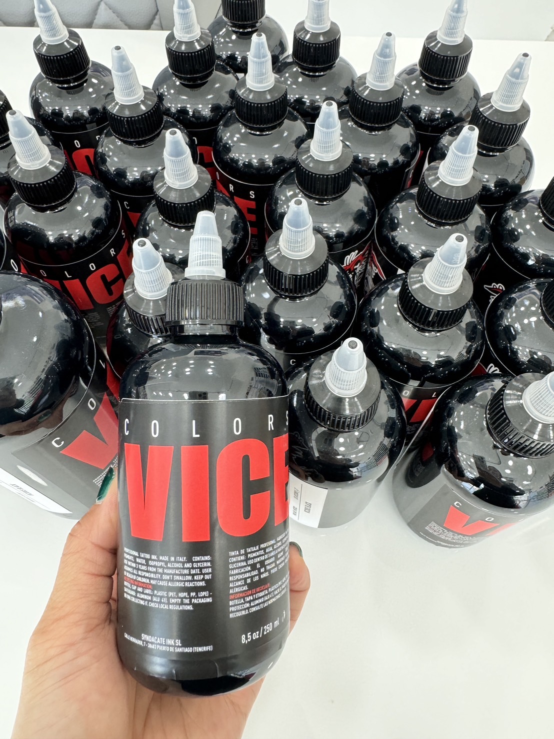 Vicious Black Color Ink Tattoo 250ml ขนาด 8.5oz Vicious Black Color Ink Tattoo 250ml ขนาด 8.5oz