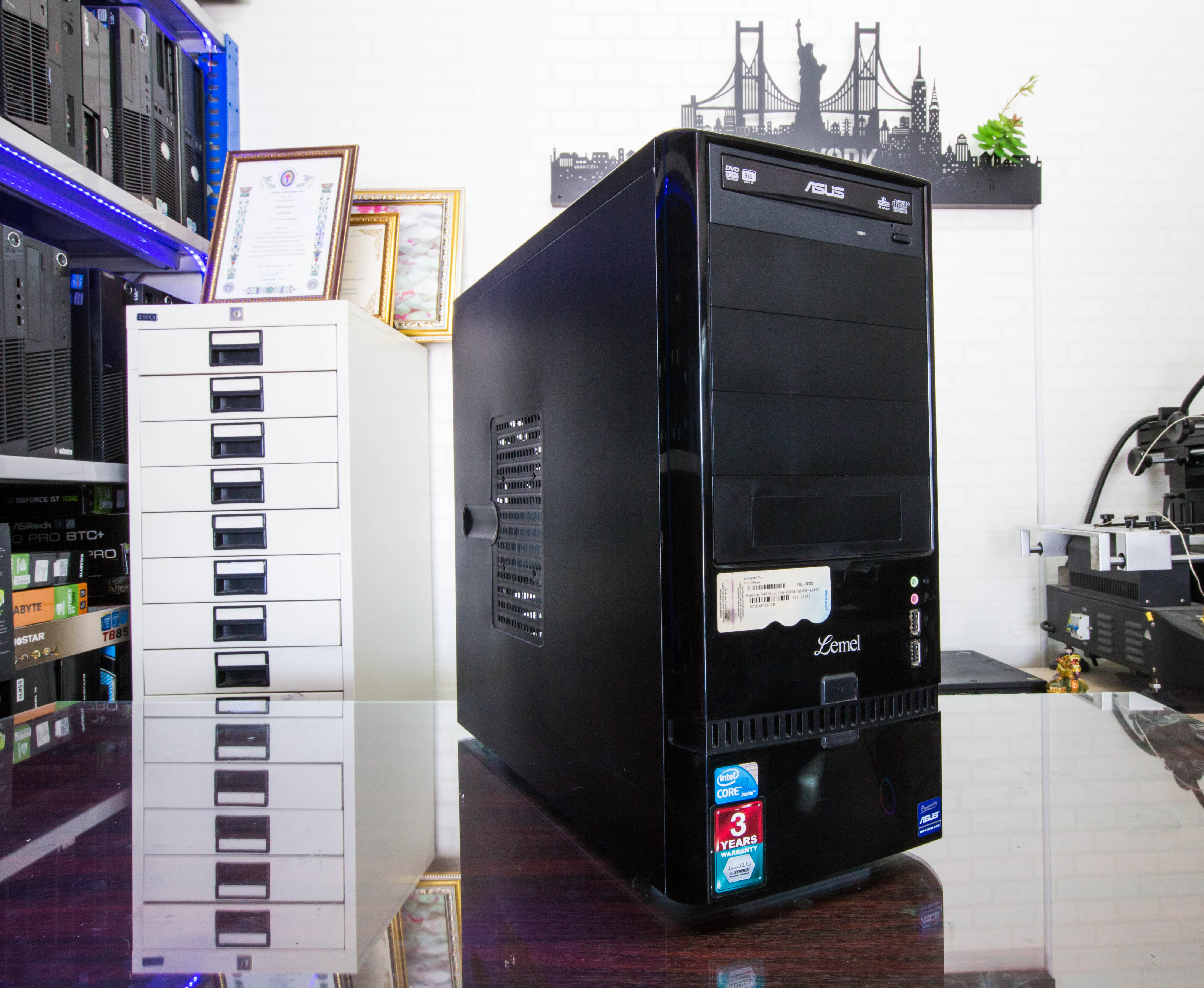 I3 3.7Ghz RAM4GB VGA1GB HDD250GB