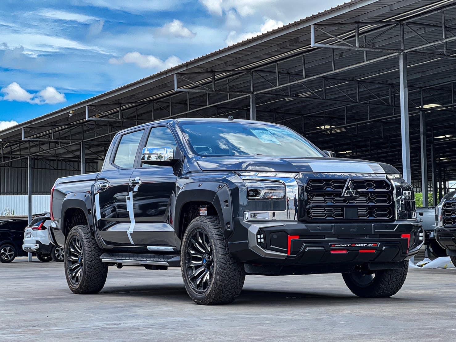 ชุดแต่ง Triton 2023