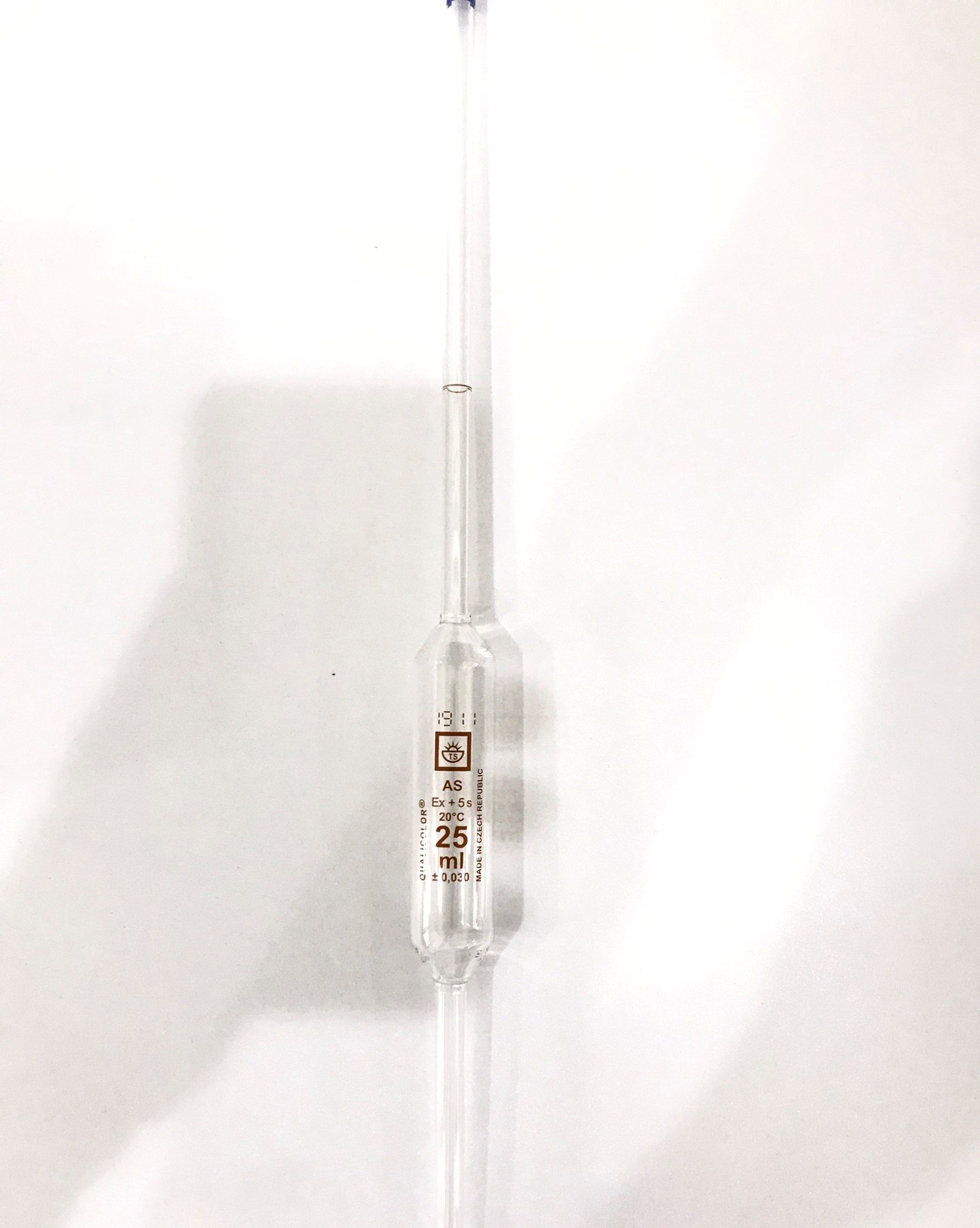 ปิเปตแก้วแบบกระเปาะ 25 ml Volumetric Pipette Class A "Qualicolor" Czech