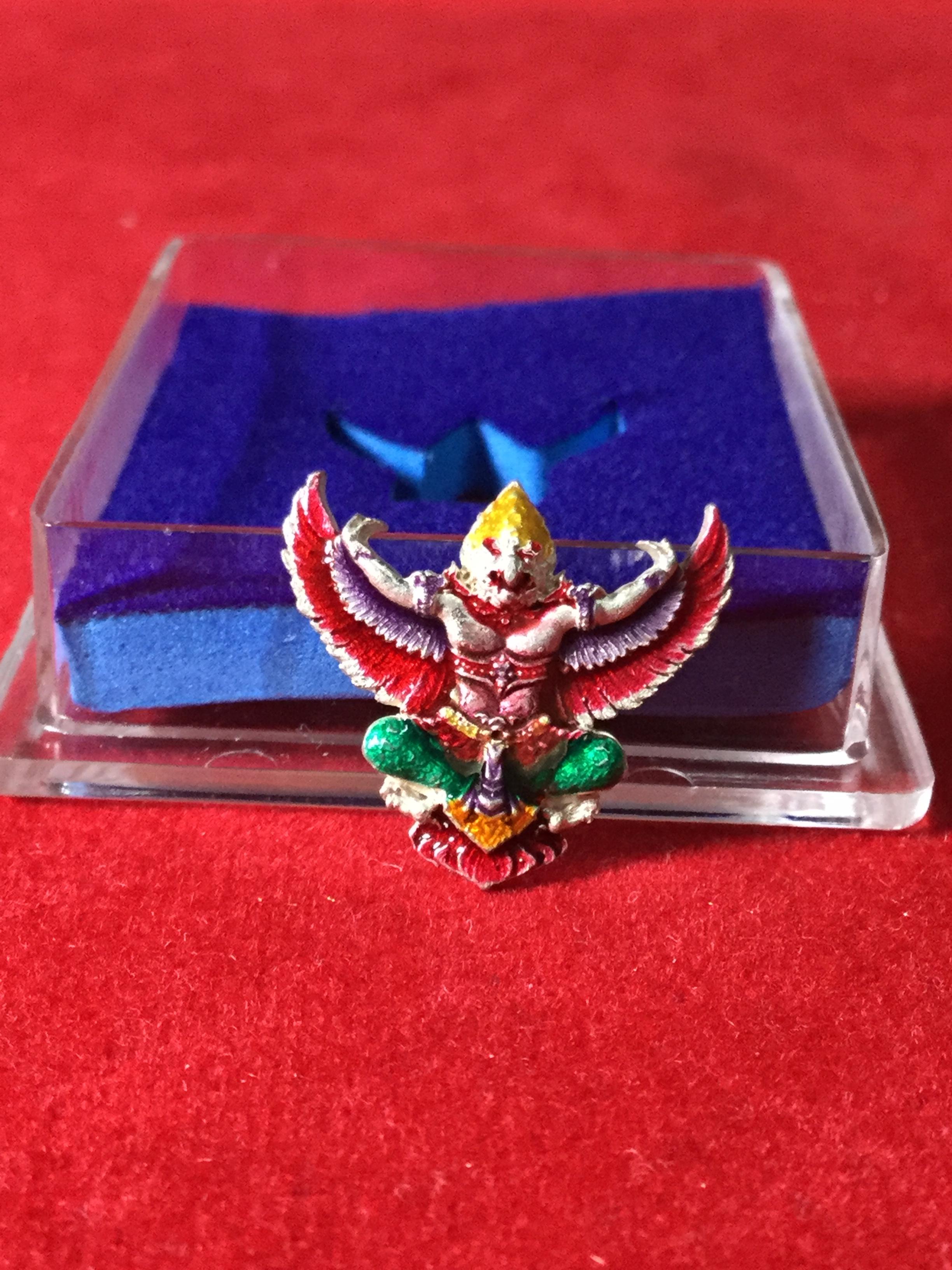 พญาครุฑ รุ่น เปิดขุมทรัพย์ เนื้อเงินลงยาแดง พิมพ์เล็ก No.1182