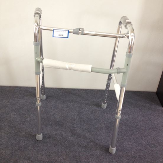 วอร์คเกอร์ 4 ขา พับได้ โยกได้