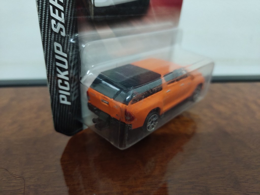 Majorette Pickup Series 3 Hilux Revo สีส้ม