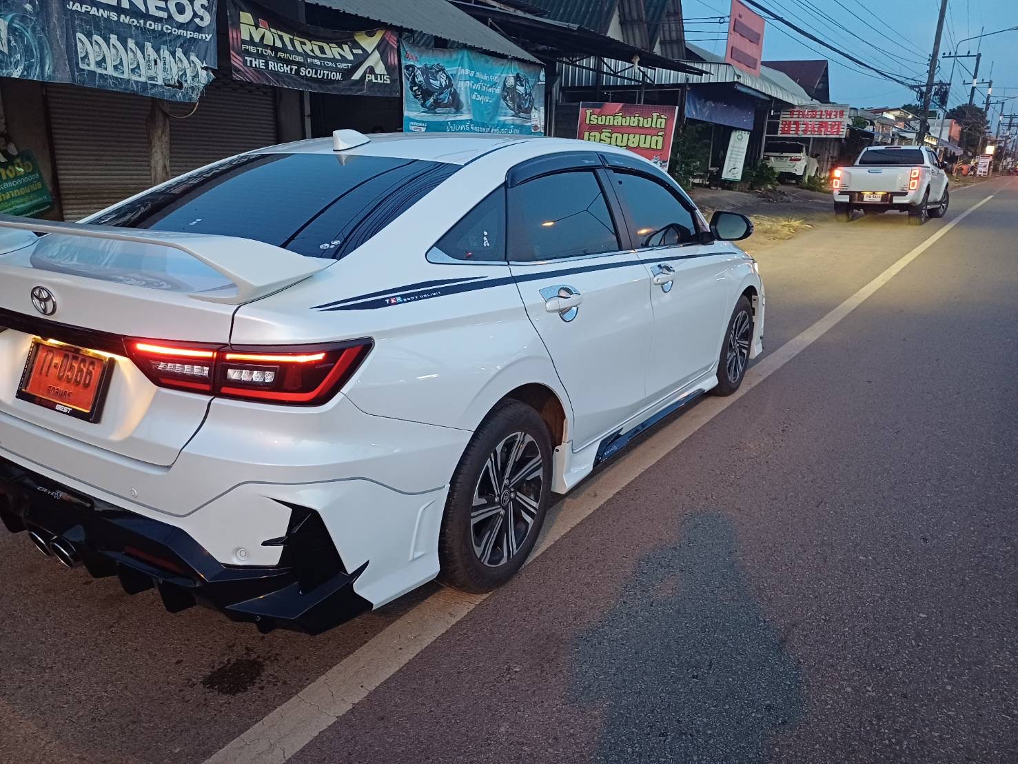 ชุดแต่งรอบคัน Yaris Ativ 2023 Drive68