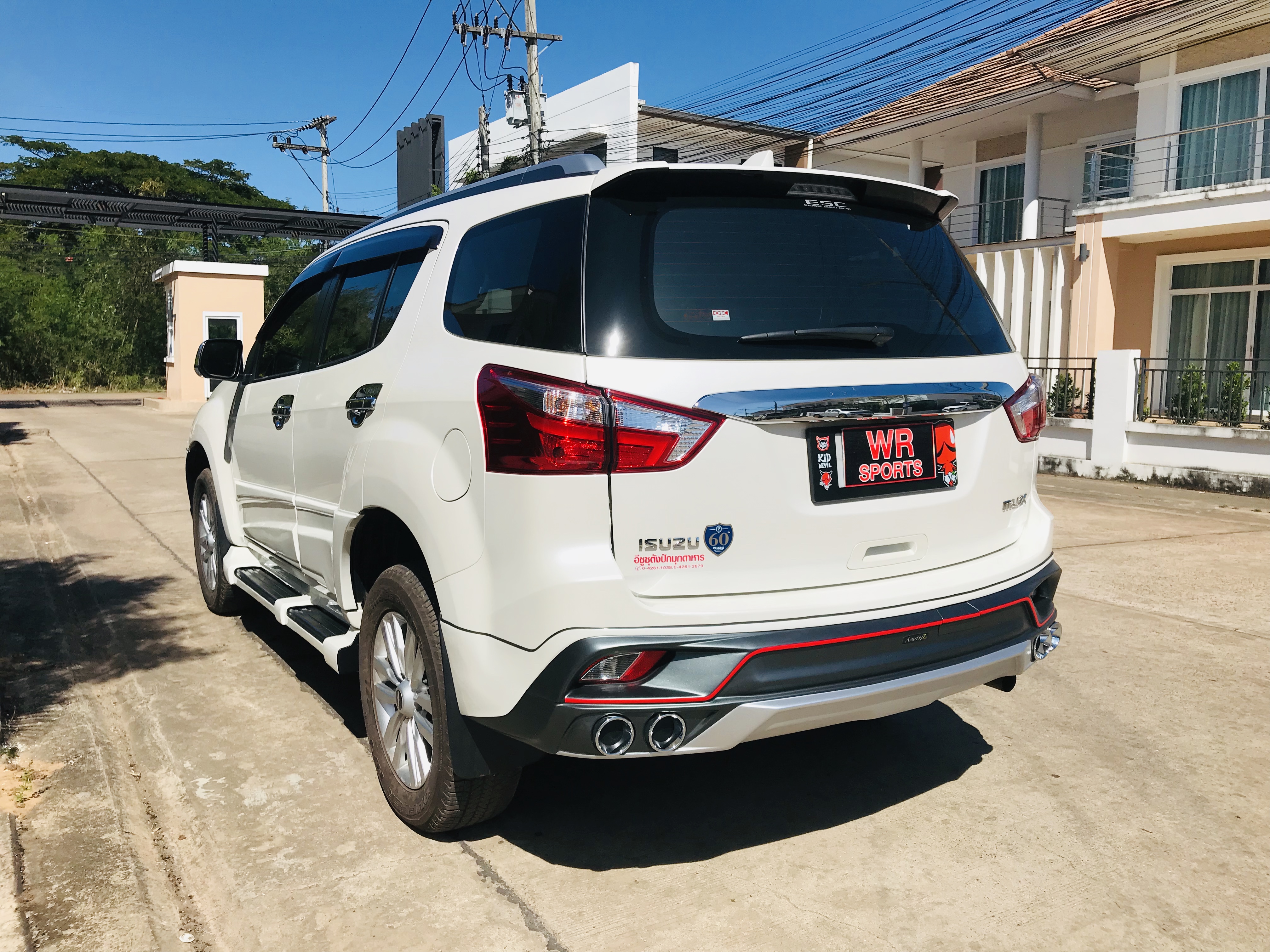 ชุดแต่งรอบคัน ISUZU - MU-X 2017 ทรง Amotriz