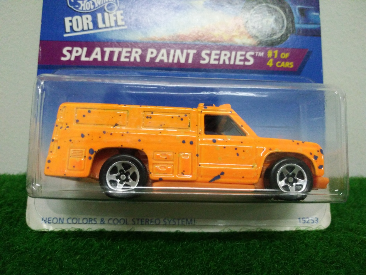 Hot Wheels Neon Colors & Cool Stereo System; Splatter Paint Series #1 of 4 (Rescue Ranger)