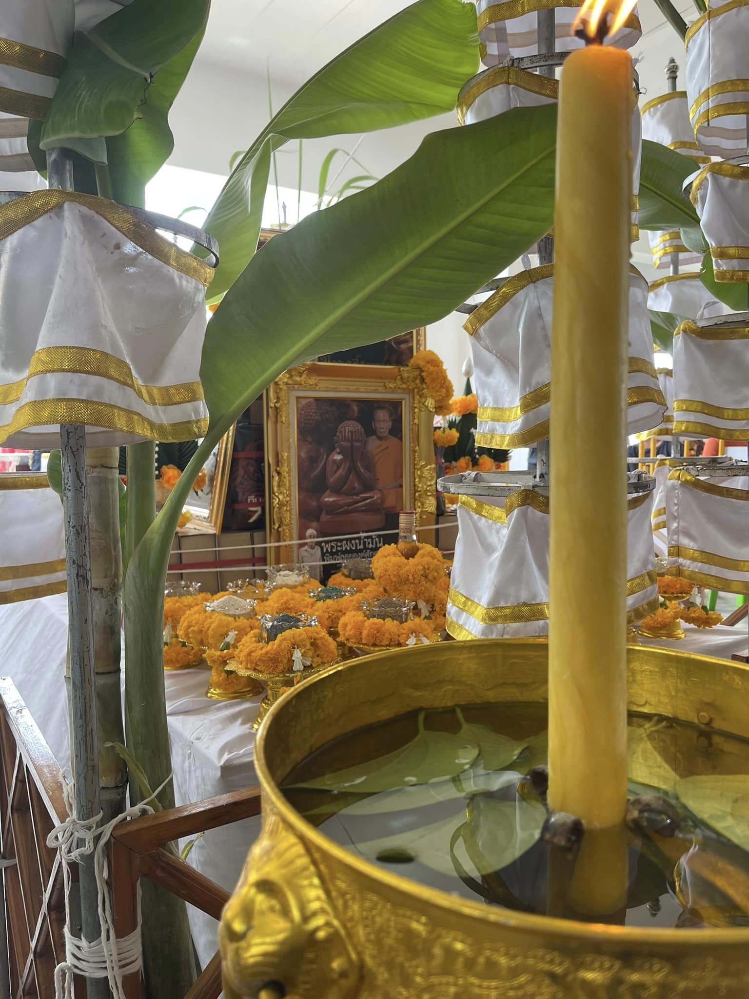 พระผงน้ำมันปิดตาตุ๊กตา(ยกลัง)พร้อมส่ง