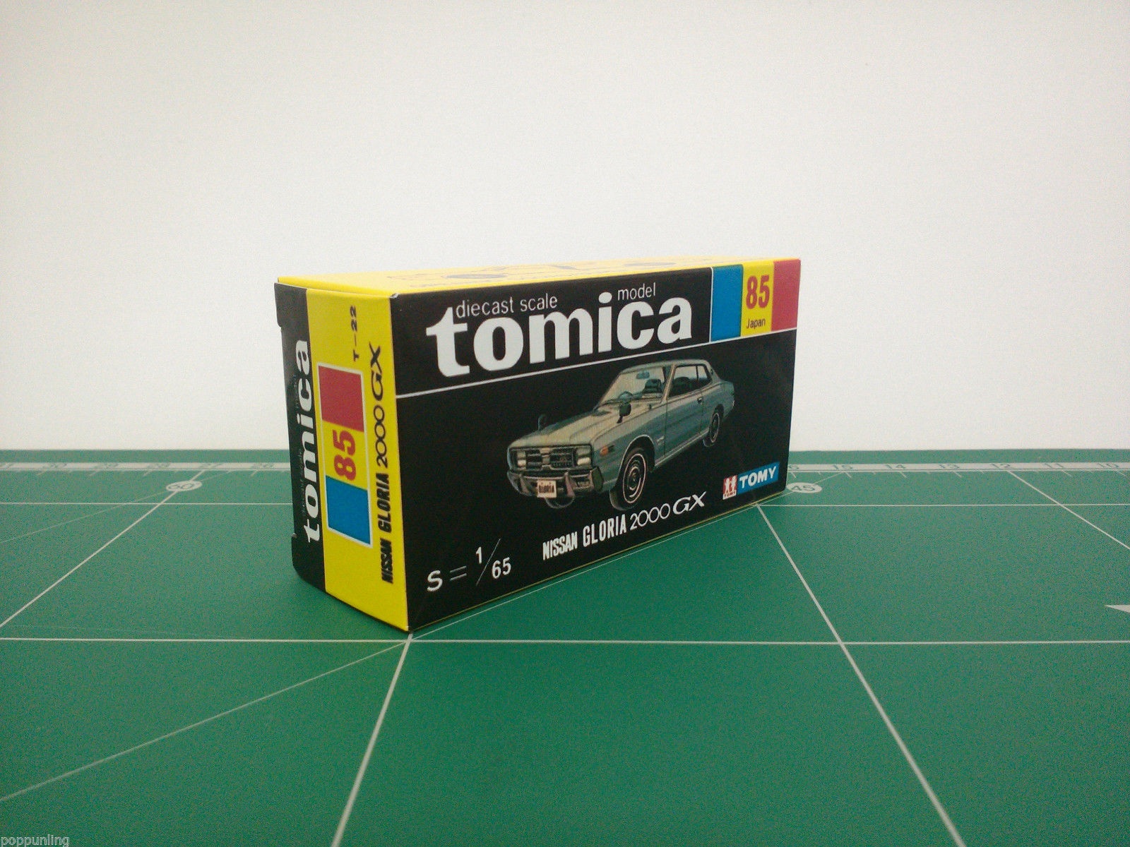 กล่องพิมพ์ Reproduction Box สำหรับ Tomica Black Box No.85 Nissan Gloria 2000GX (กล่องเปล่า, ไม่มีรถ) T-31