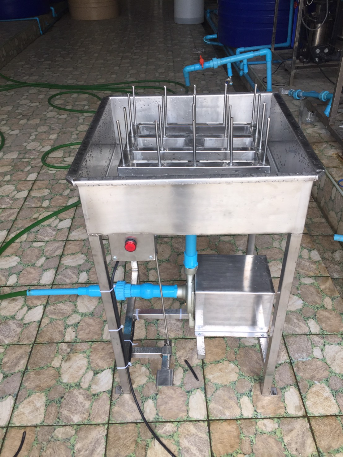 เครื่องล้างขวด24หัว(มีปั๊ม)