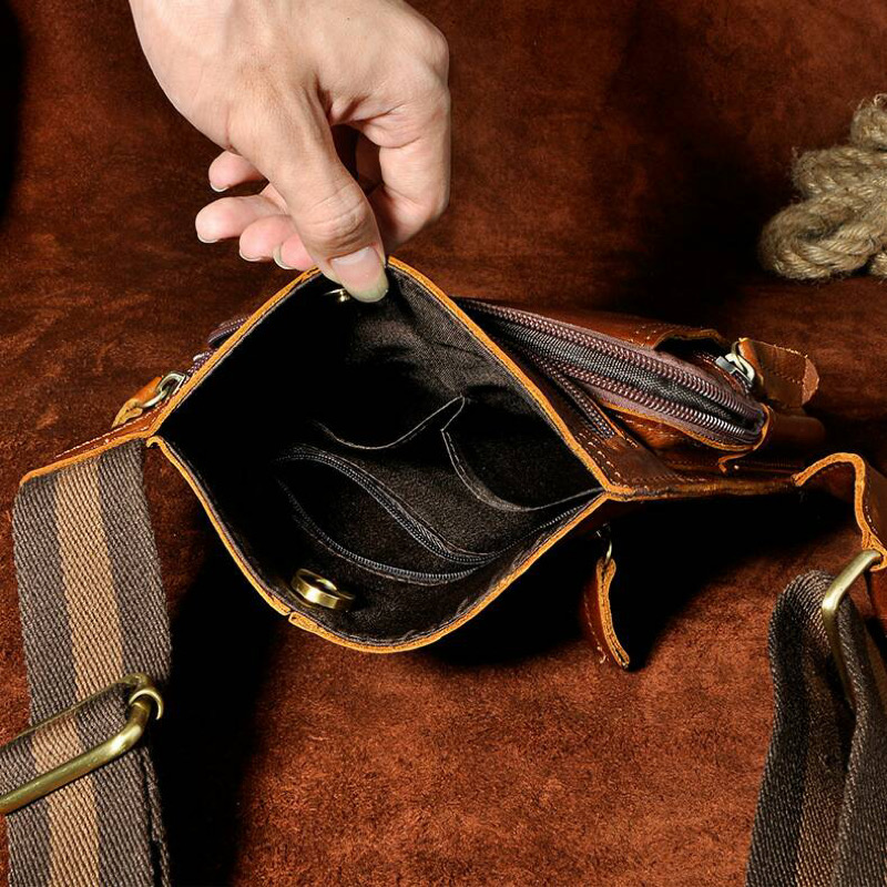 For You Leather LB32 กระเป๋าคาดอก ผู้ชาย หนังแท้ ทรงสี่เหลี่ยม LB32