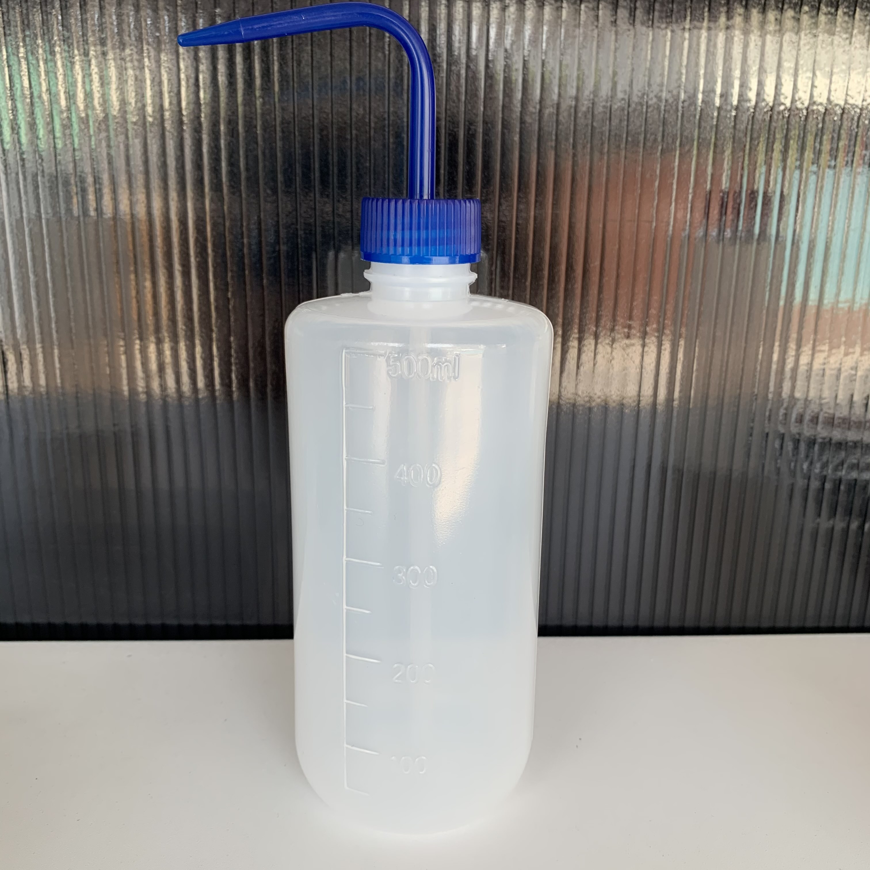 Professional Tattoo ขวดบีบ ใส่น้ำเกลือ น้ำยาฆ่าเชื้อ กรีนโซป ขนาด 500 ml. ฝาสีแดง ฝาสีน้ำเงิน 500 ml.