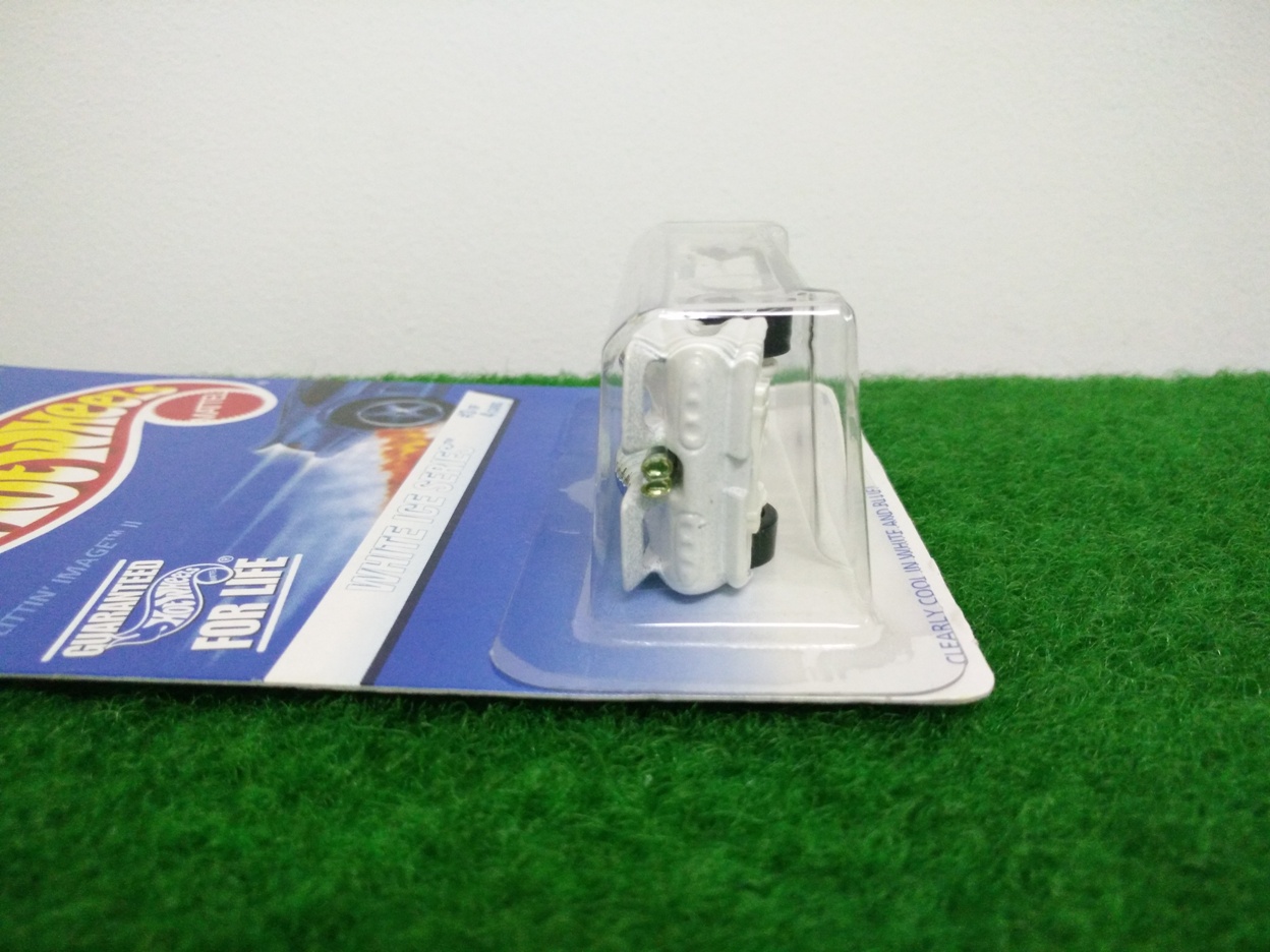 Hot Wheels Splittin' Image II; White Ice Series #3 of 4