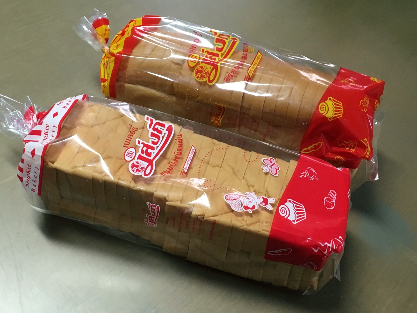 ขนมปังแถวเล็ก (แถวเหลี่ยม)