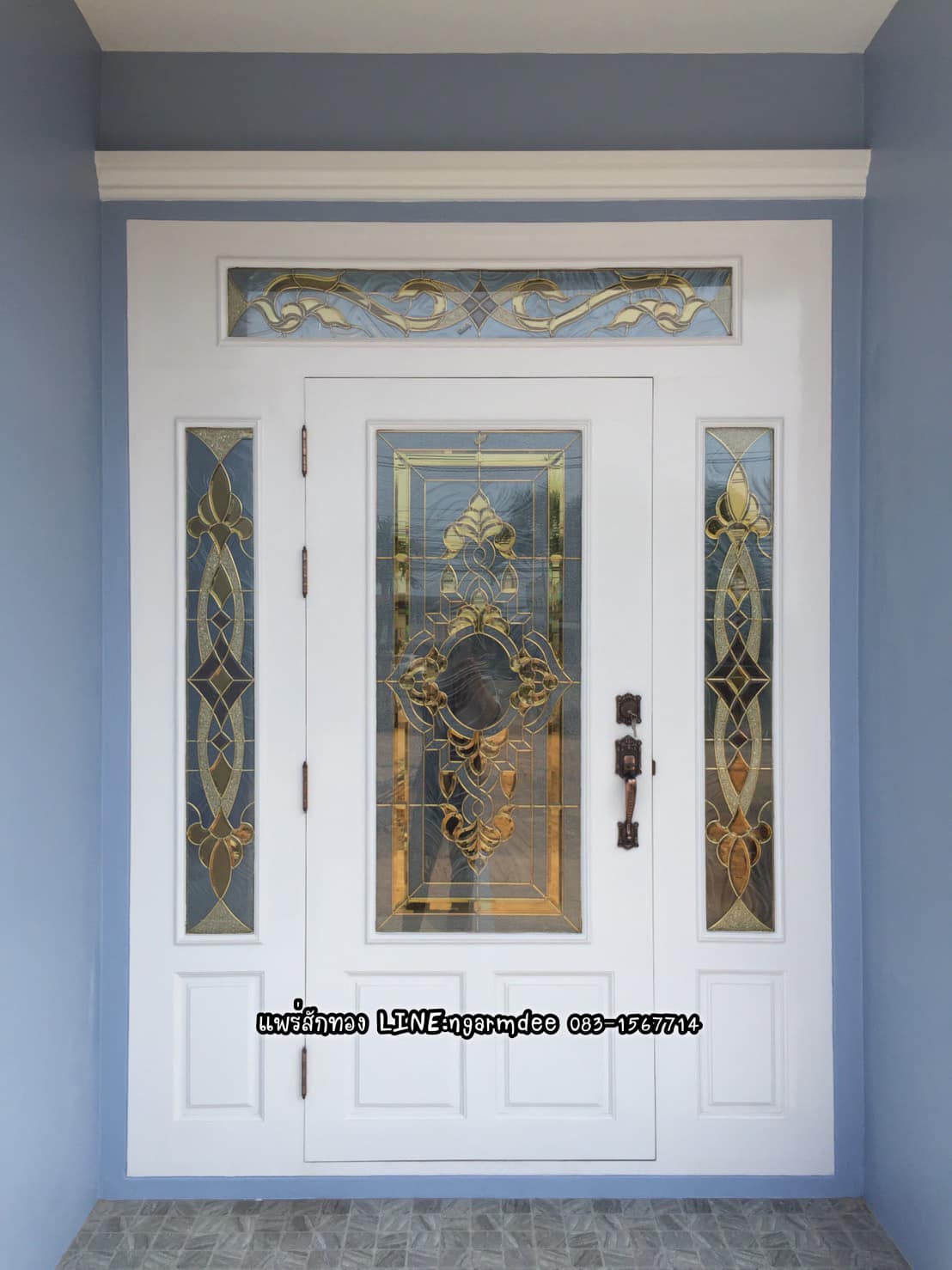 ประตูไม้สัก