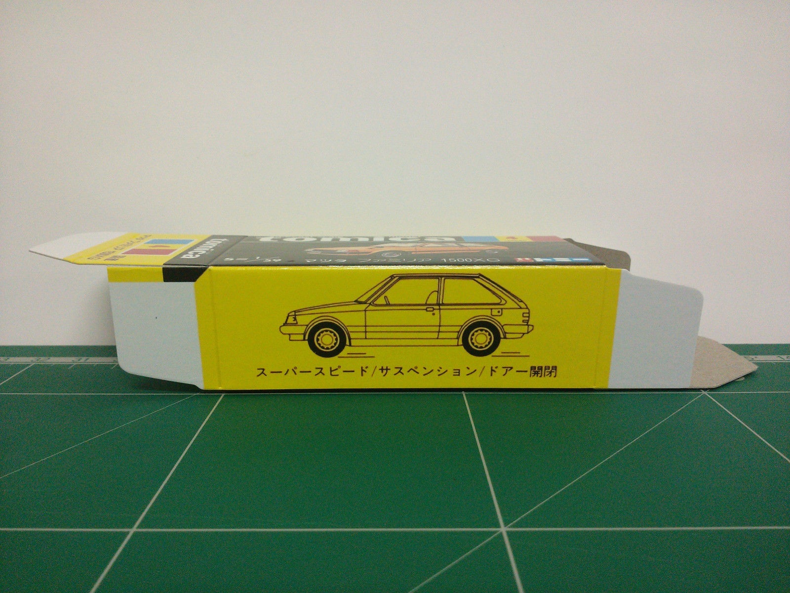 กล่องพิมพ์ Reproduction Box สำหรับ Tomica Black Box No.4 Mazda Familia 1500XG (กล่องเปล่า, ไม่มีรถ)