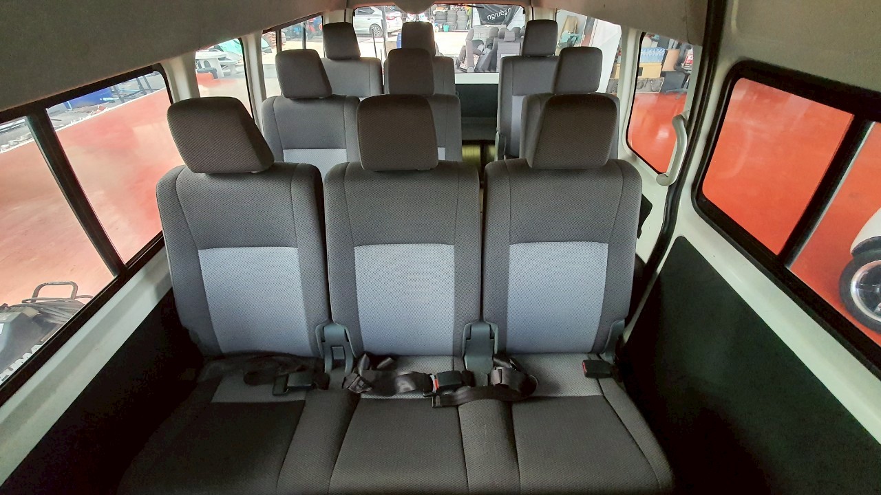 TOYOTA COMMUTER 2.7 CNG M/T 2012