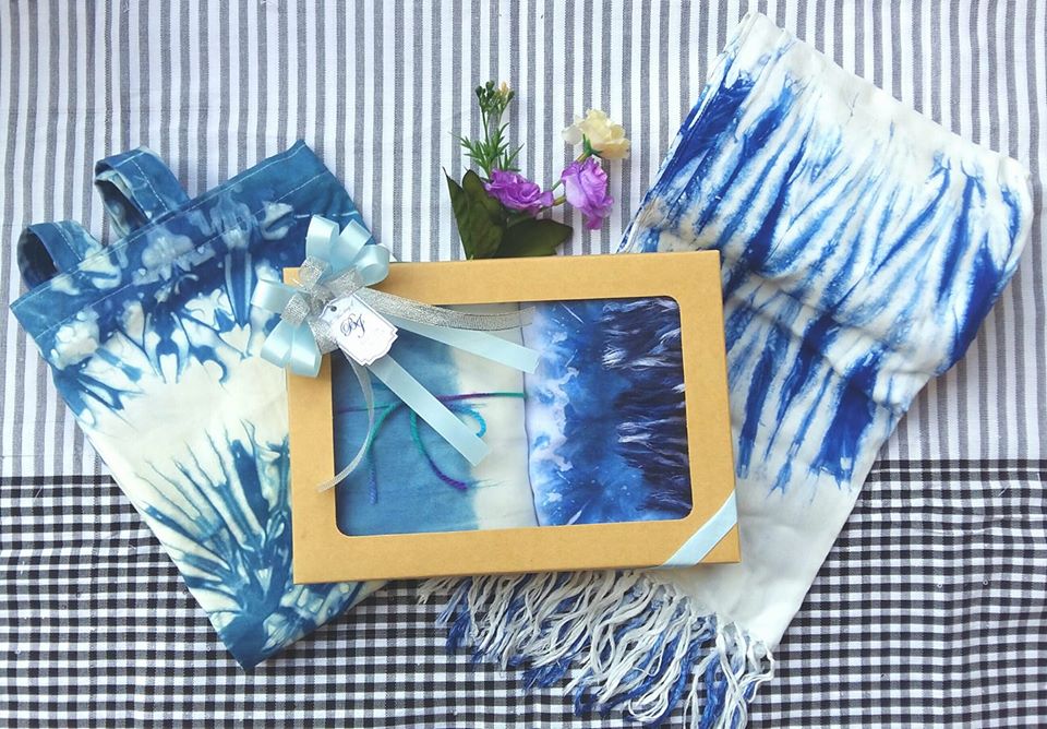 Gift Set กระเป๋าผ้า+ผ้าพันคอ มัดย้อม