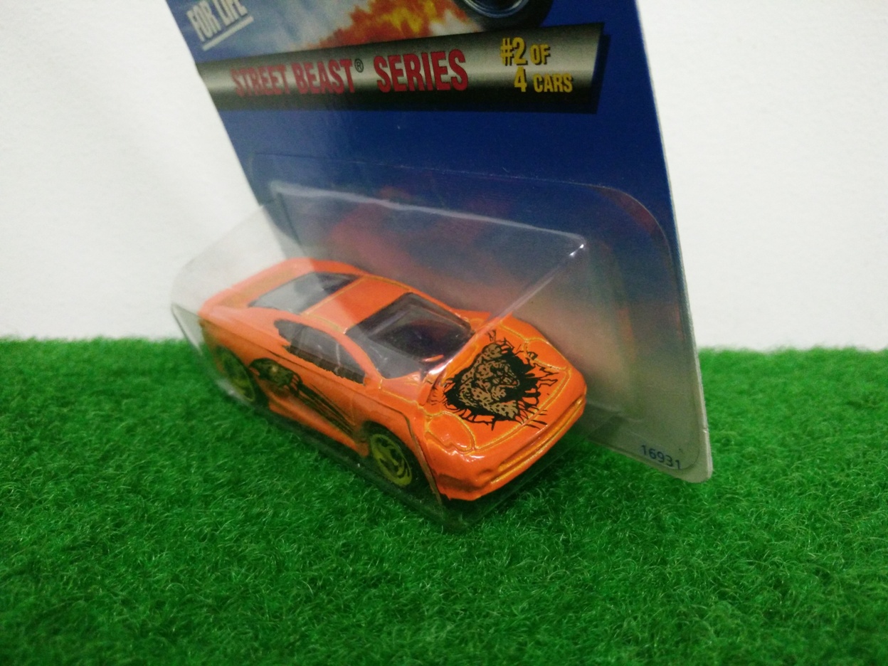 Hot Wheels Jaguar XJ220; Street Beast Series #2 of 4