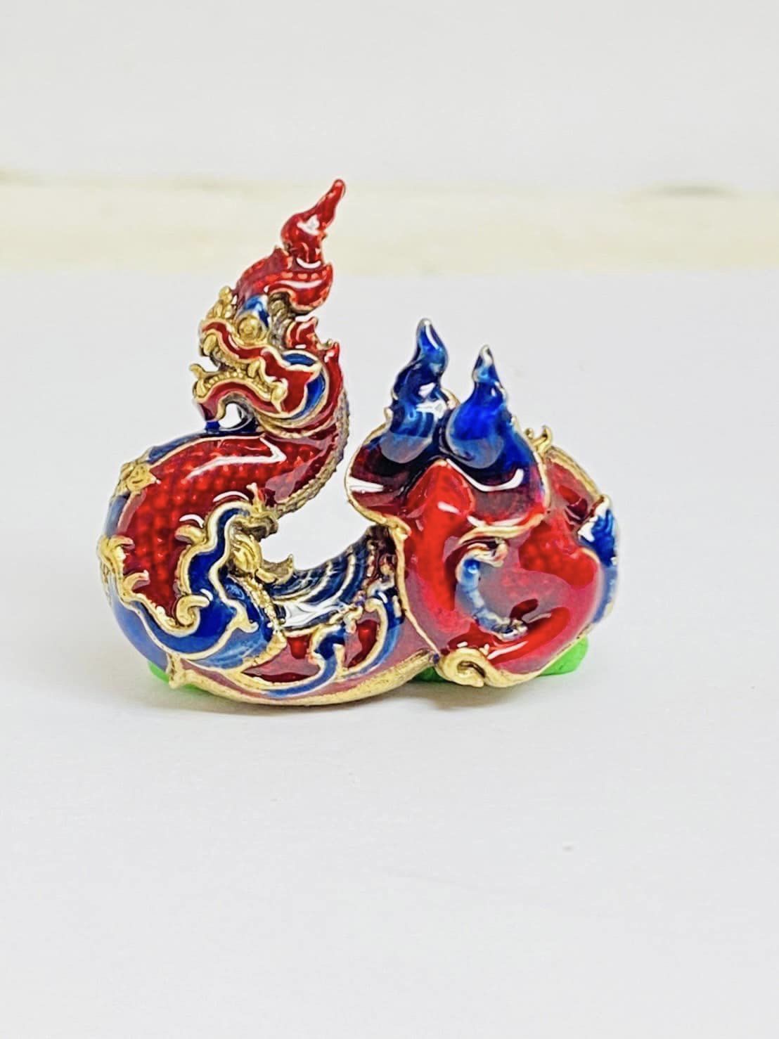 พญานาค หลวงปู่หมุน รุ่น บันดาลทรัพย์แสนล้าน เนื้อทองเหลืองลงยา(พร้อมส่ง)