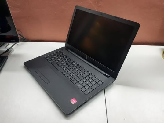 HP AMD A10 RAM 8GB การ์ดจอแยก2GB หน้าจอใหญ่ Full HD 15.6นิ้