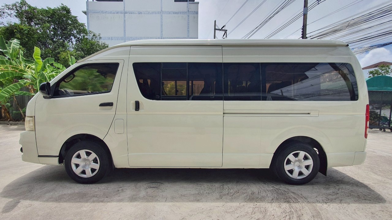 TOYOTA COMMUTER 2.7 CNG M/T 2012