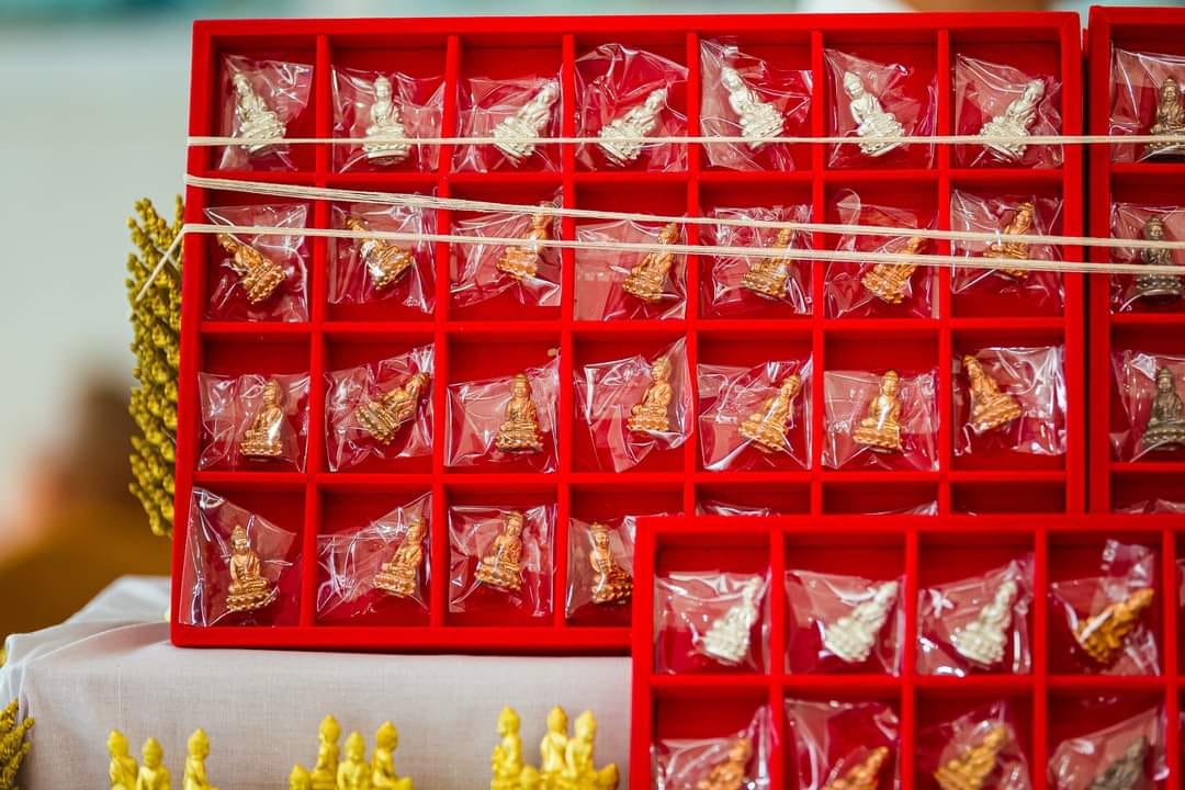 พระกริ่งไตรโลกนาถ เสกวาระ3 วาระ แรก 6 มิ.ย 67 ลป.ศิลา วัดพระธาตุหมื่นหิน (พร้อมส่ง)