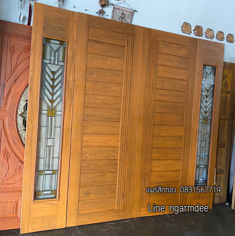 ประตูไม้สักกระจกนิรภัย
