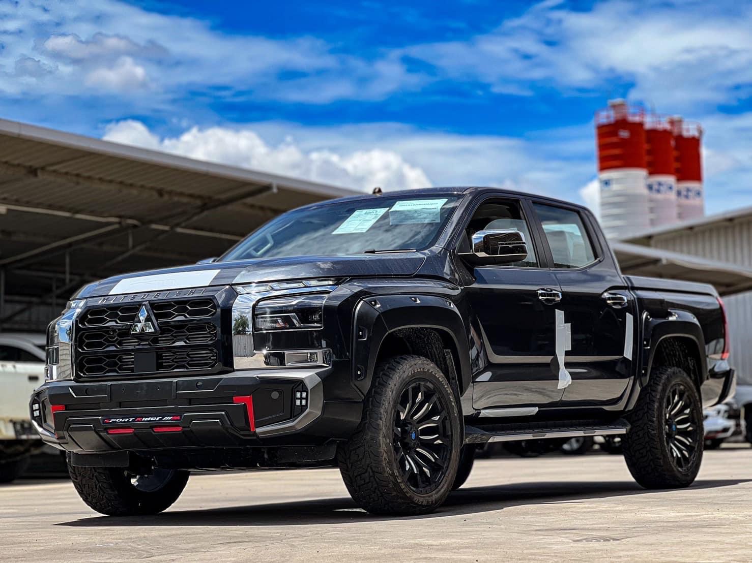 ชุดแต่ง Triton 2023