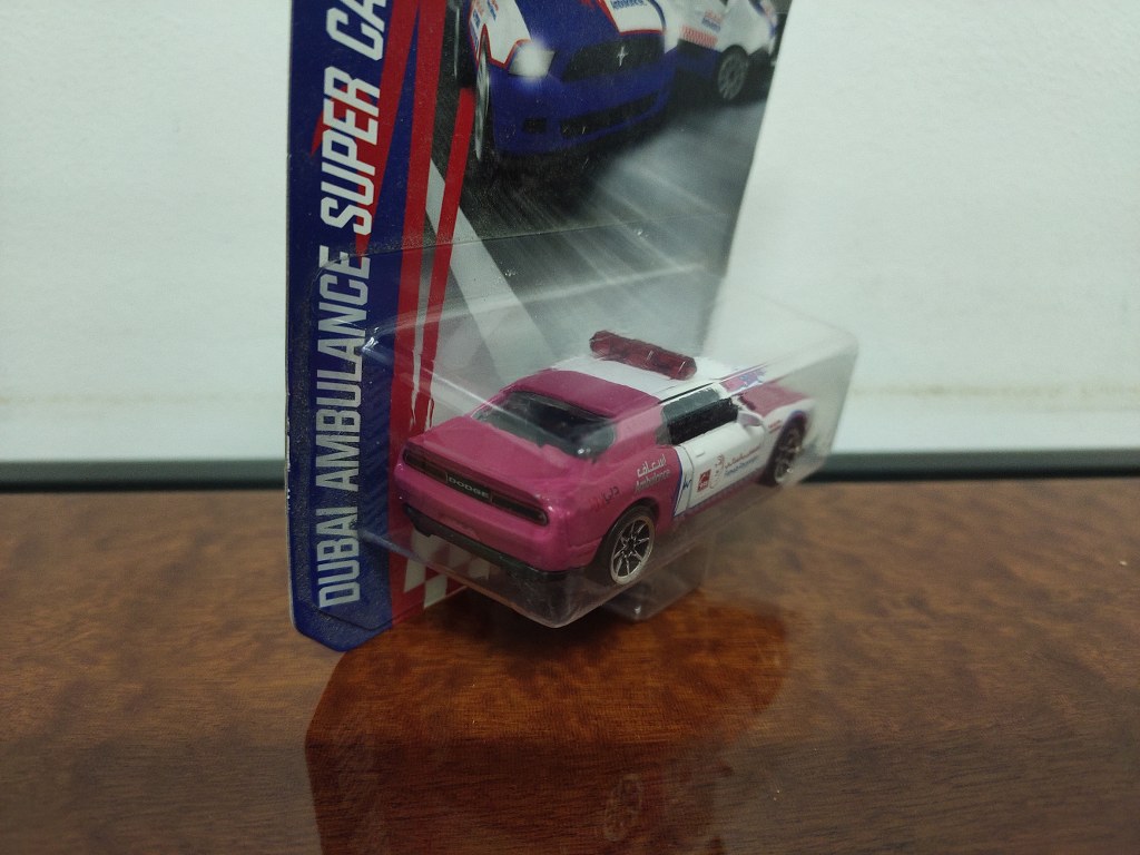 Majorette Dubai Ambulance super cars