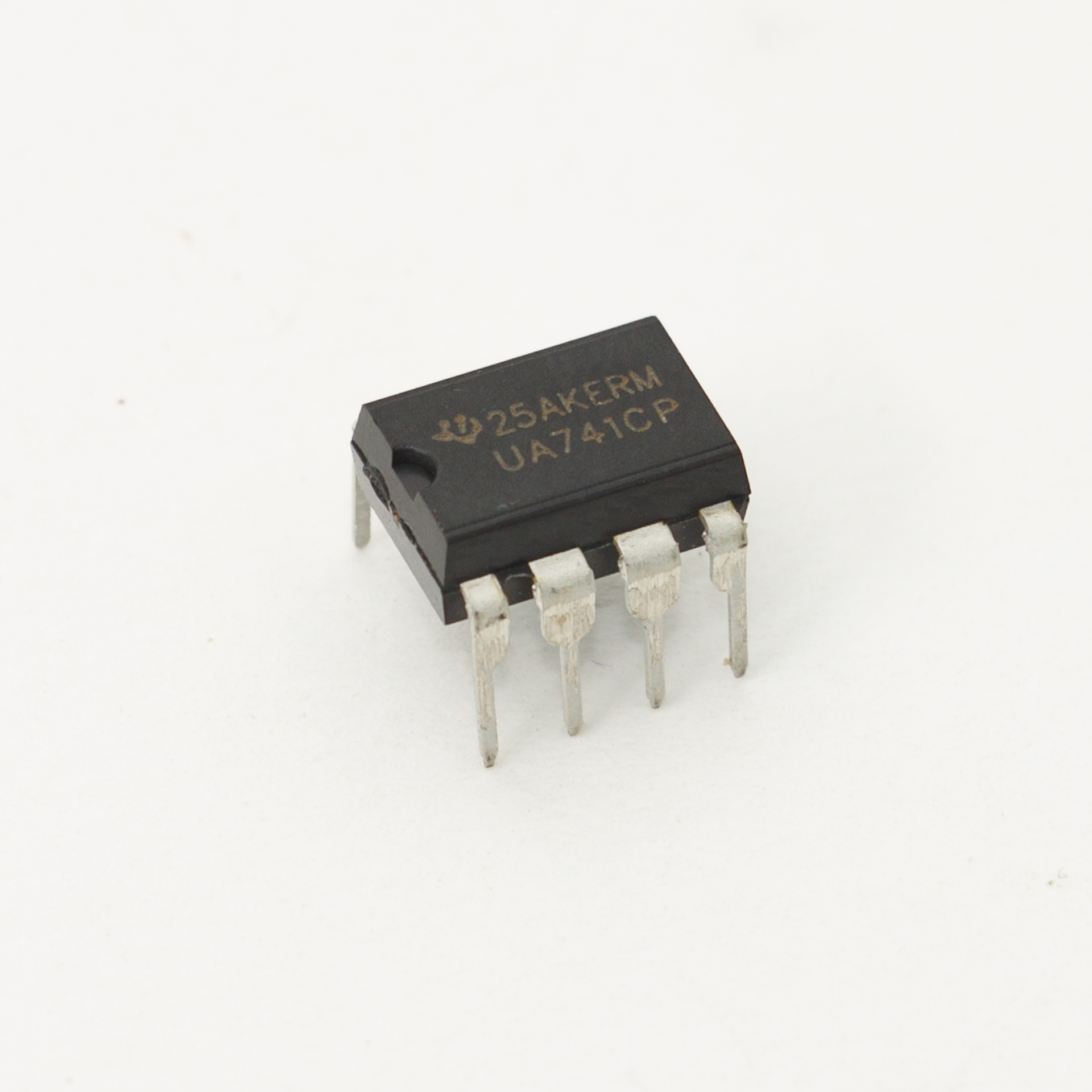 uA741