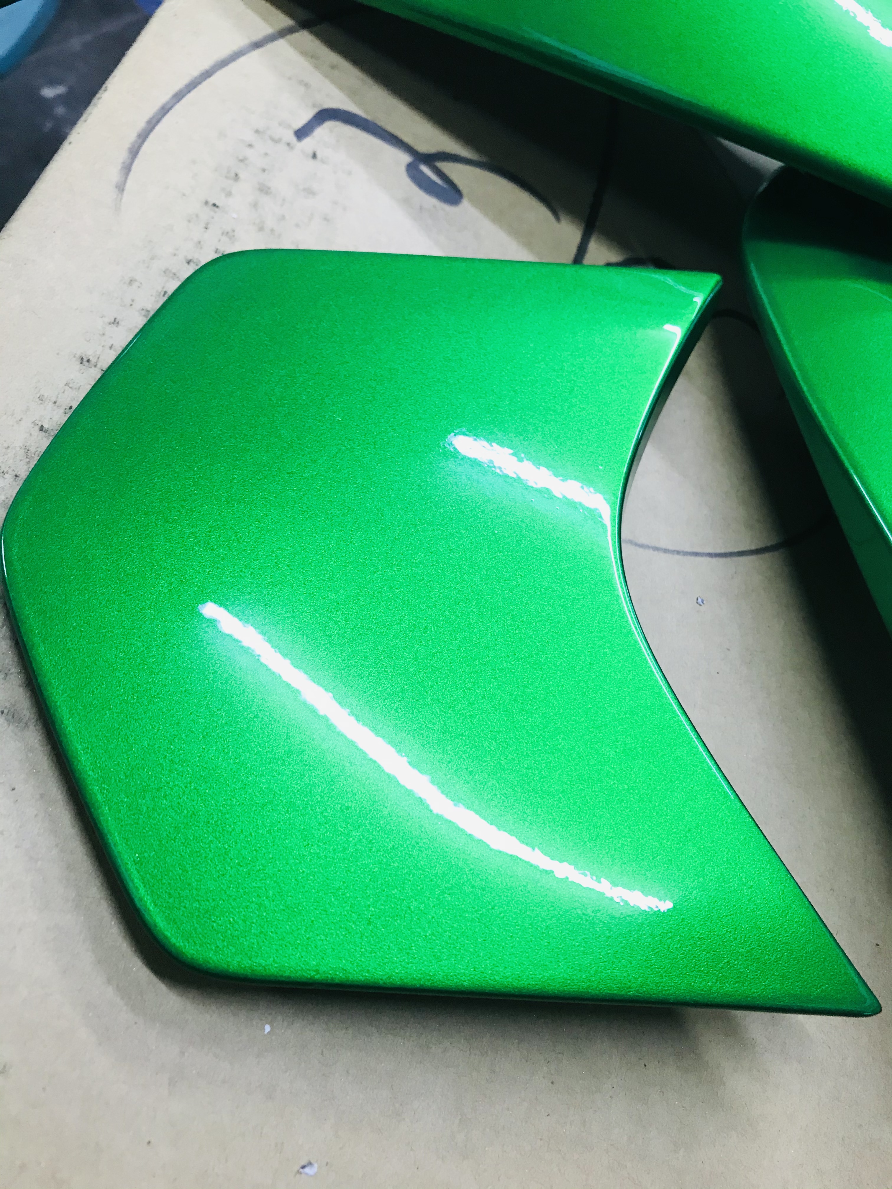 สีแก้ว มีหลายสีให้เลือก