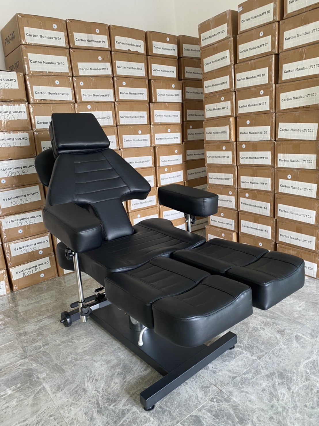 Professional Tattoo Tattoo Chairs Transformer HYDRAULIC King size เตียงสักไฮดรอลิก รุ่น Transformer เตียงทรานสฟอร์เมอร์ King size Black