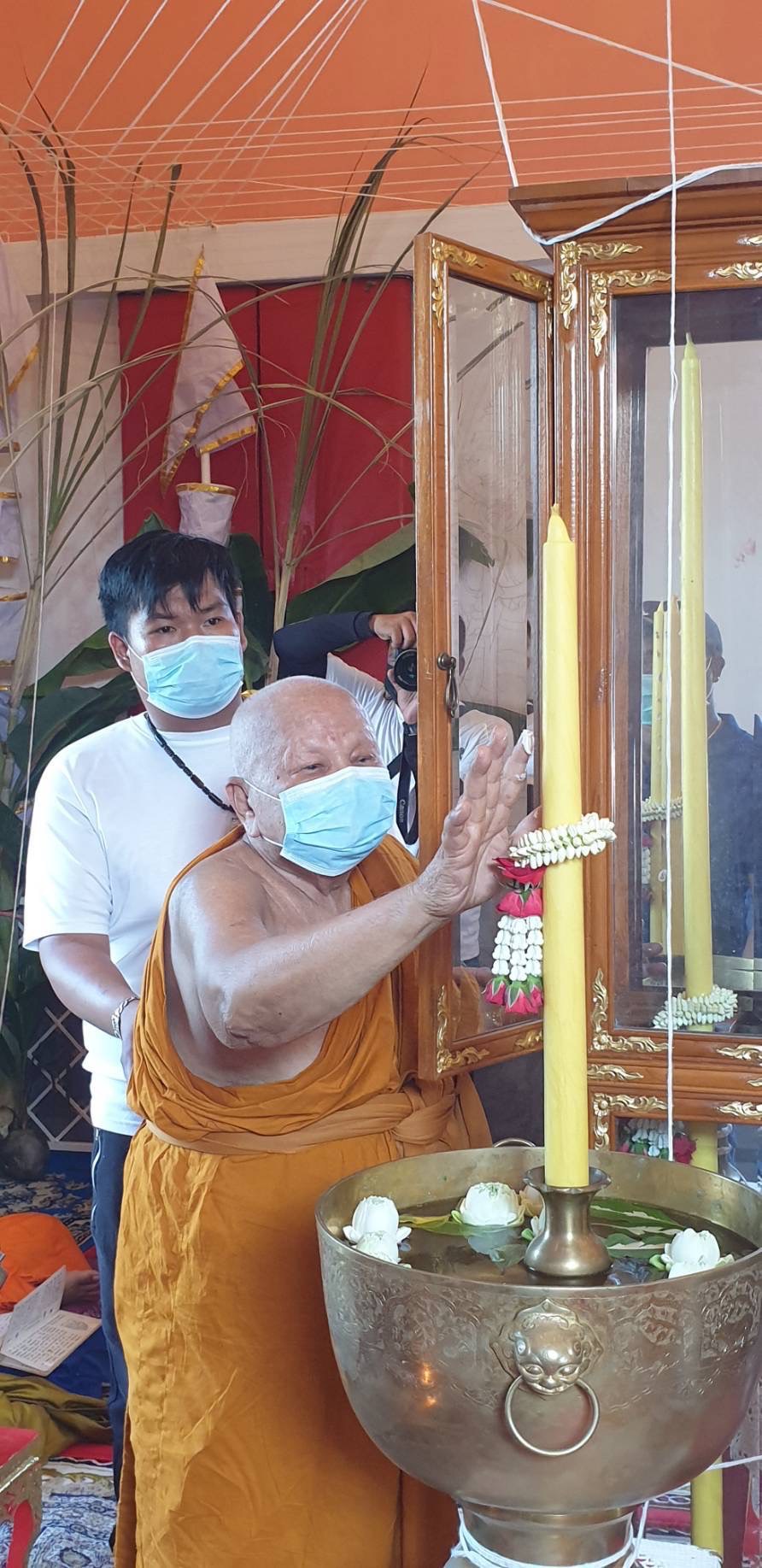 รุ่น รวยทรัพย์แสนล้าน หลวงพ่อพัฒน์ วัดห้วยด้วน