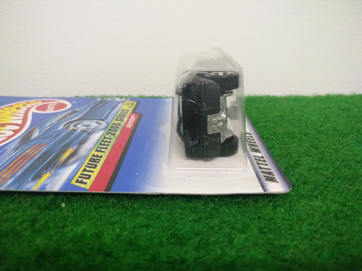 Hot Wheels Jeepster; Future Fleet 2000 Series #3 of 4