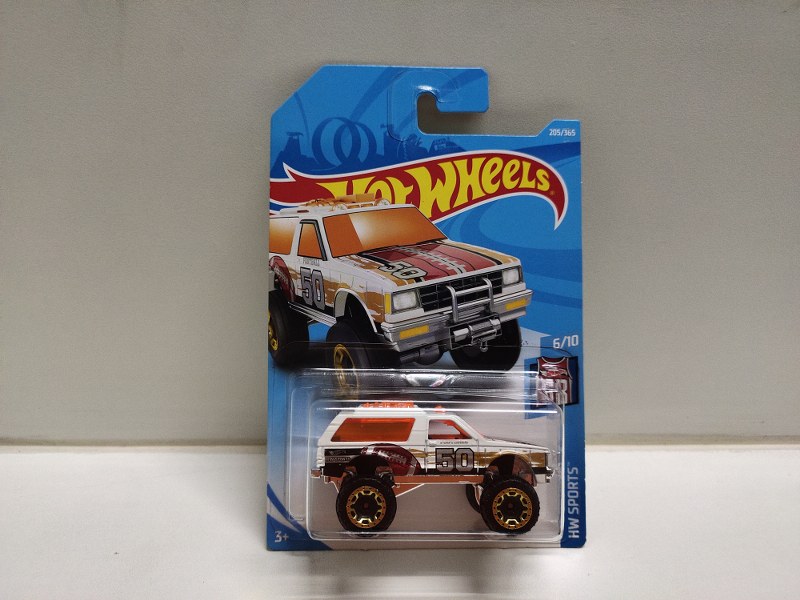 Hot Wheels HW Sports: Chevy Blazer 4x4 # 6/10
